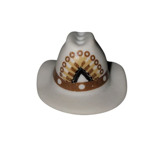 Vintage Collectible Western Cowboy Hat Thimble Porcelain Bone China T-3 - Picture 1 of 5